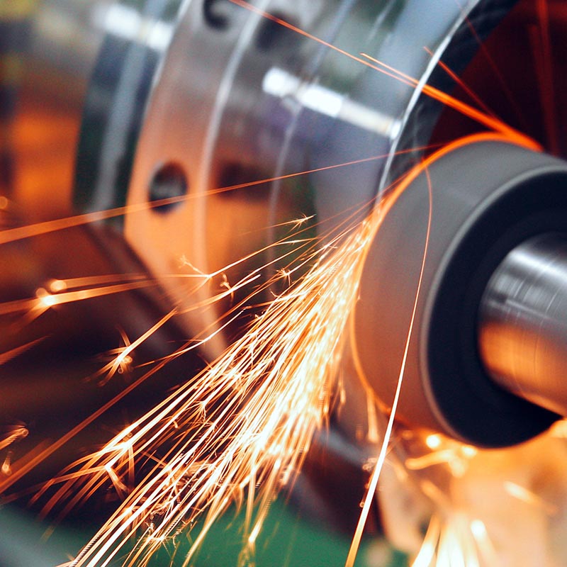 aké sú vlastnosti technológie spracovania mechanických častí brúsenie?
